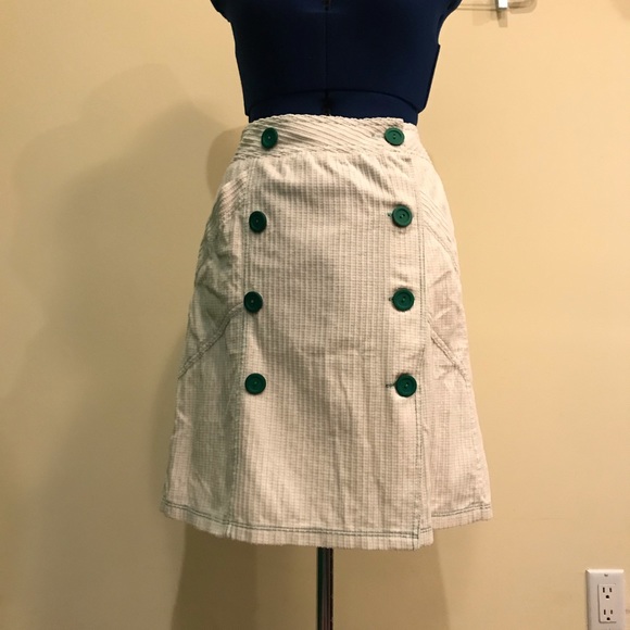 Sole Mio White Corduroy Above the Knee Skirt - Picture 11 of 13